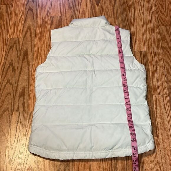 American Eagle Puffy Vest, lightweight, white, Small - Picture 4 of 7